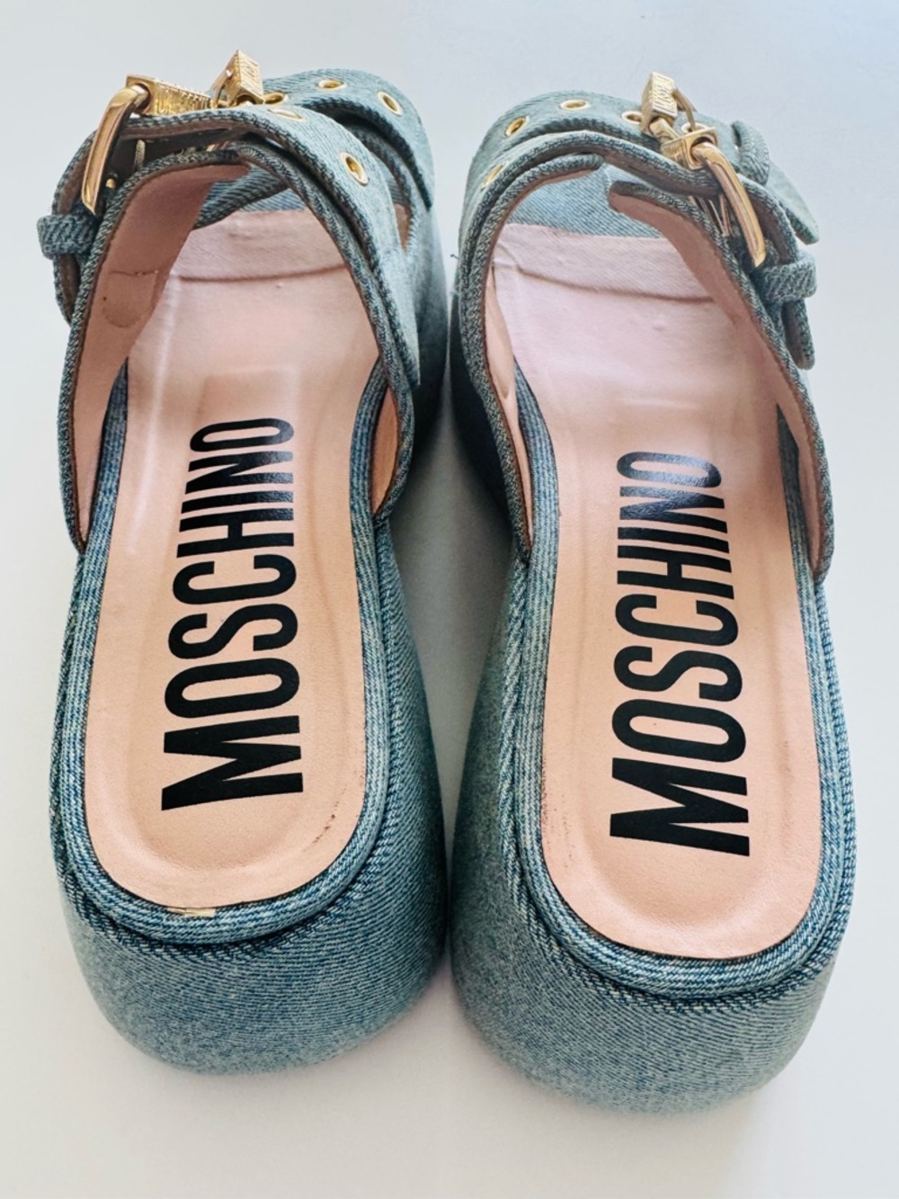 Moschino Buckle Platform Slides
Denim Blue with Gold Hardware
Size EU 41 / US 10 - Picture 8 of 16